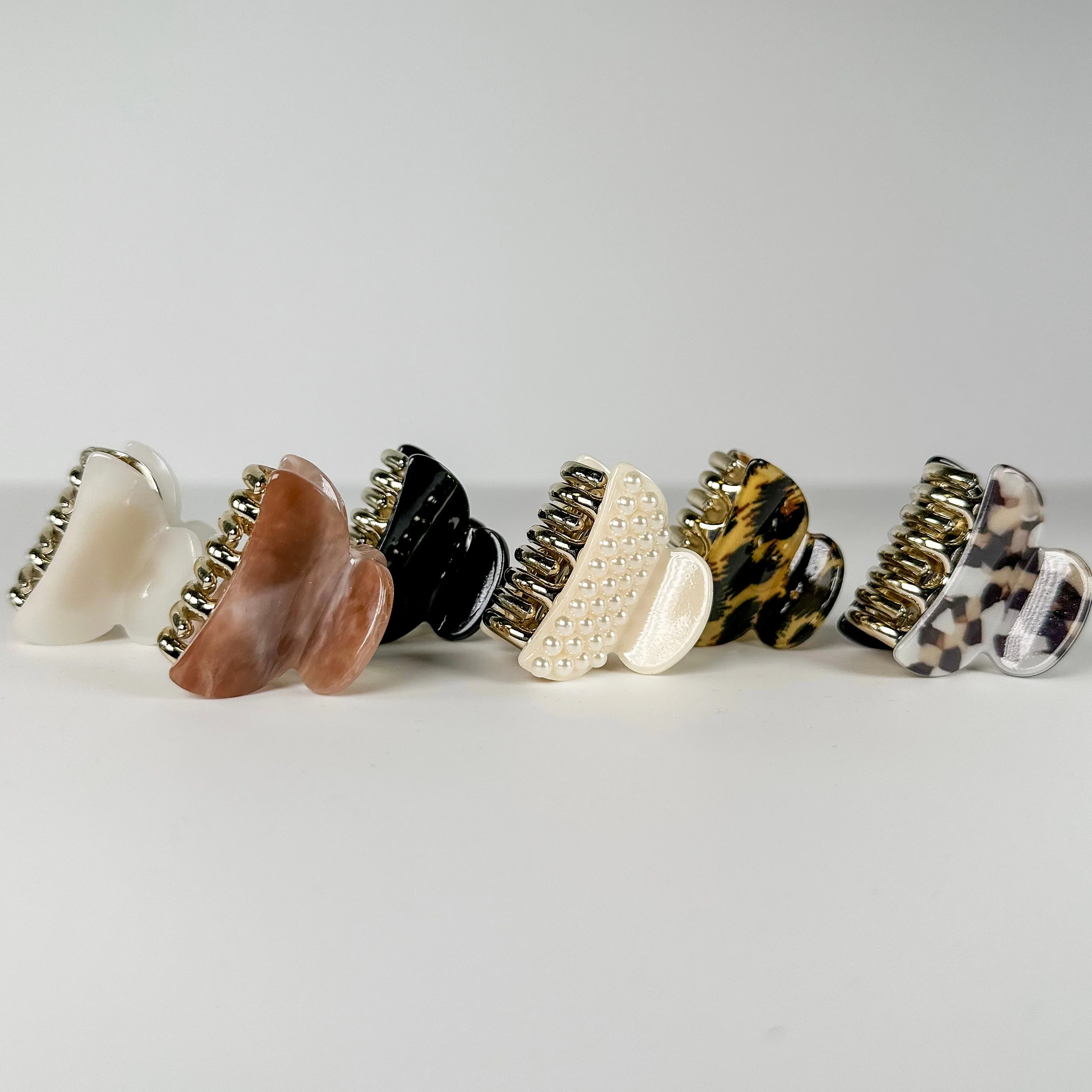 We Have to Go Mini Claw Clips - 2 colors! - Image 3